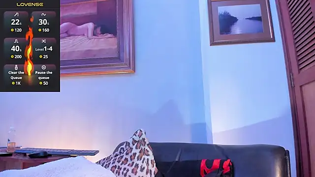 Snapshot of ImDominike chatting on 01/05/25, 01:13 ImDominike online show from 01/05/25, 01:13