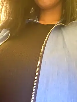 misscectito13 online show from 10/24/25, 07:43