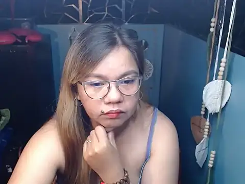 ambersmile online show from 10/31/25, 09:27