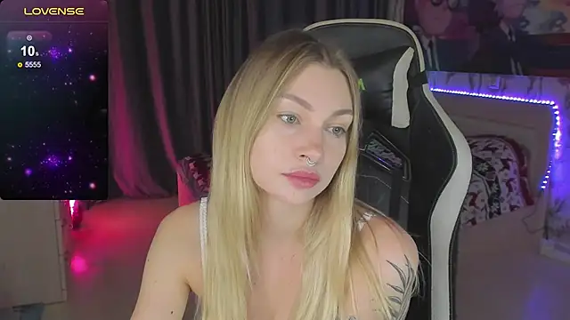 BiMolly online show from 12/08/24, 09:19