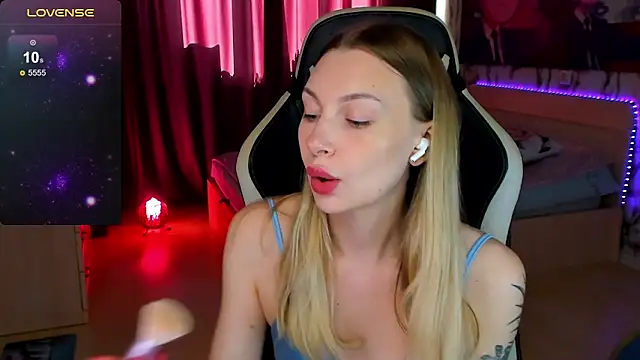 BiMolly online show from 09/12/25, 05:40