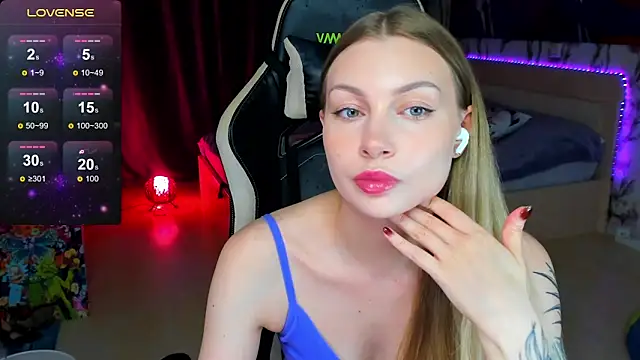 BiMolly online show from 10/26/25, 09:21