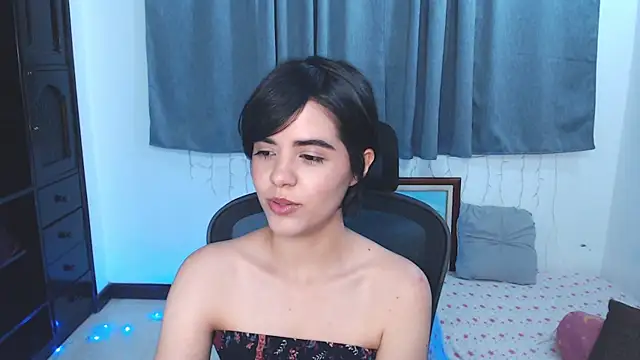 mia collins x online show from 05/28/26, 11:46