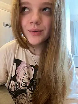 Snapshot of -MimmiLissa- chatting on 03/04/25, 10:13 -MimmiLissa- online show from 03/04/25, 10:13