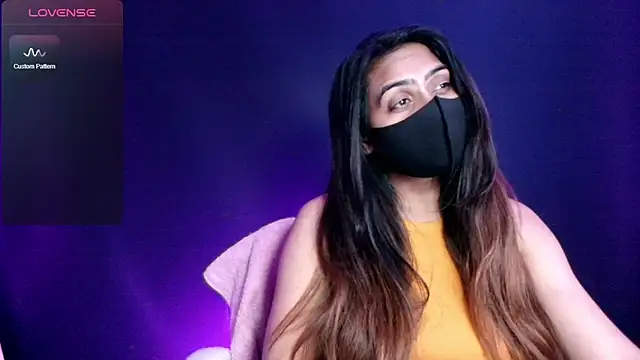 Snapshot of DesiZoya chatting on 11/14/25, 04:17 DesiZoya online show from 11/14/25, 04:17