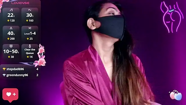 Snapshot of DesiZoya chatting on 11/17/25, 10:59 DesiZoya online show from 11/17/25, 10:59