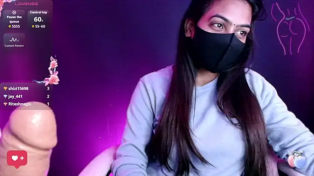 Snapshot of DesiZoya chatting on 11/23/25, 11:15 DesiZoya online show from 11/23/25, 11:15