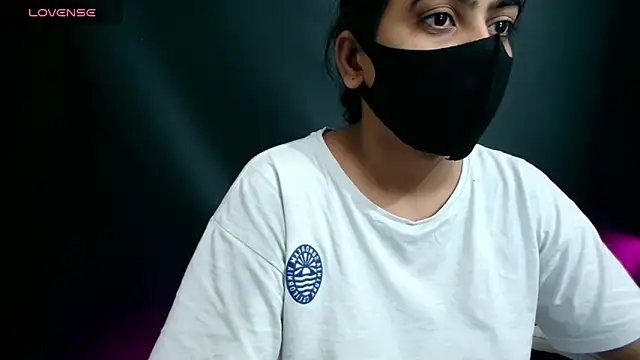 Snapshot of DesiZoya chatting on 07/13/26, 10:01 DesiZoya online show from 07/13/26, 10:01