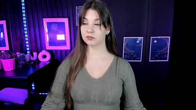 ElizaMild online show from 12/04/25, 01:20