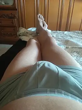 Snapshot of Bobby967 chatting on 04/03/26, 06:44 Bobby967 online show from 04/03/26, 06:44