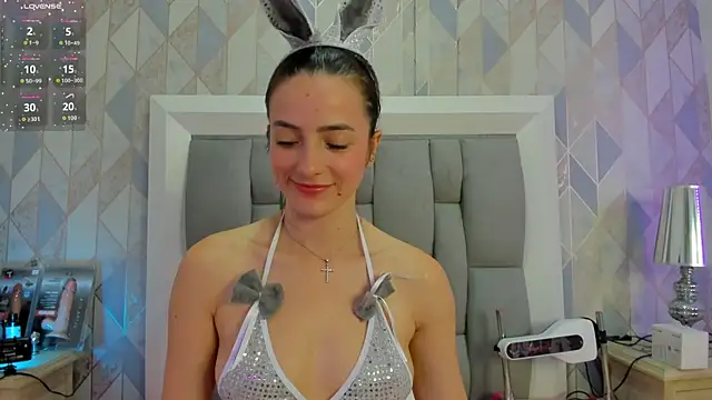 Princsgirl  online show from 09/25/25, 07:50