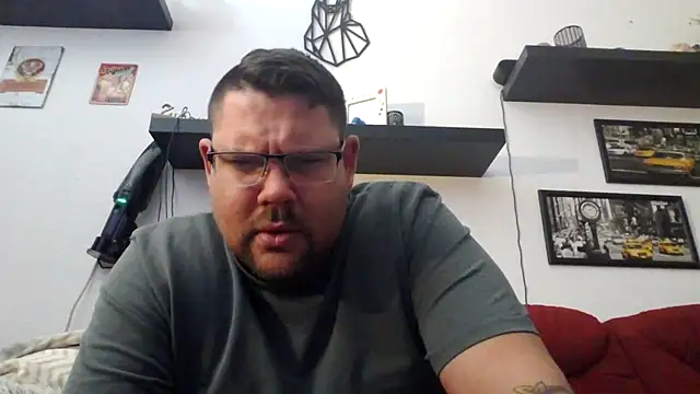 Snapshot of sexykevin17cm chatting on 04/08/26, 09:04 sexykevin17cm online show from 04/08/26, 09:04