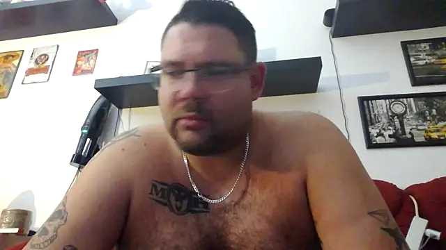 Snapshot of sexykevin17cm chatting on 04/11/26, 08:24 sexykevin17cm online show from 04/11/26, 08:24