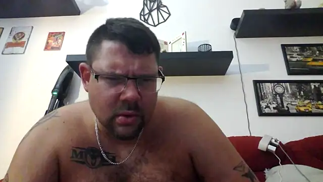 Snapshot of sexykevin17cm chatting on 04/15/26, 10:32 sexykevin17cm online show from 04/15/26, 10:32