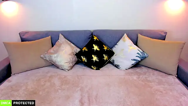 TheWoman   online show from 01/07/25, 06:56