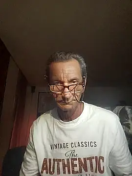 Python43 online show from 02/11/26, 10:04