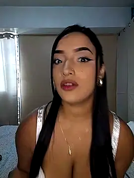 Shantal Lovee online show from 04/29/26, 01:15