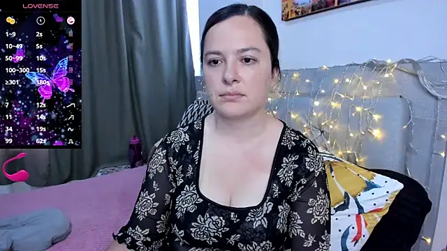 angelaagomez online show from 04/01/26, 07:00