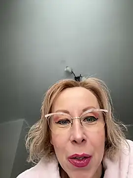 LuxuryNika online show from 02/07/26, 10:19