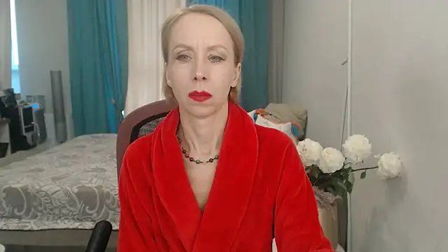 Snapshot of LuxuryNika chatting on 05/16/26, 03:00 LuxuryNika online show from 05/16/26, 03:00