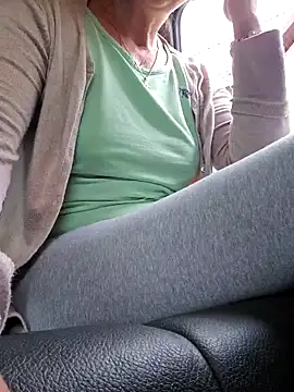 IsabelleCraft online show from 09/12/25, 08:36