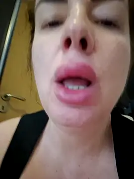 Snapshot of Adivaaa chatting on 02/22/25, 03:25 Adivaaa online show from 02/22/25, 03:25