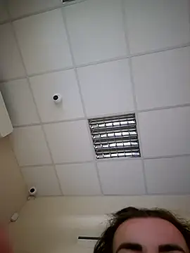 Snapshot of Adivaaa chatting on 10/20/25, 09:21 Adivaaa online show from 10/20/25, 09:21