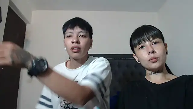 Snapshot of dulce_maria_x chatting on 01/12/25, 05:22 dulce maria x online show from 01/12/25, 05:22