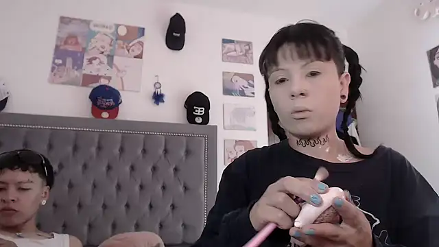 Snapshot of dulce_maria_x chatting on 01/19/25, 06:43 dulce maria x online show from 01/19/25, 06:43