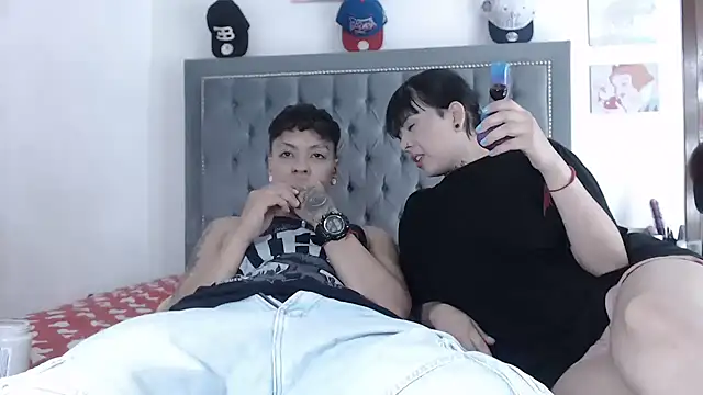 Snapshot of dulce_maria_x chatting on 02/23/25, 05:12 dulce maria x online show from 02/23/25, 05:12