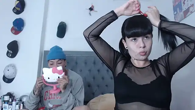 Snapshot of dulce_maria_x chatting on 10/30/25, 10:43 dulce maria x online show from 10/30/25, 10:43