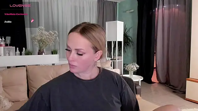 Libby Nora online show from 01/11/25, 04:25