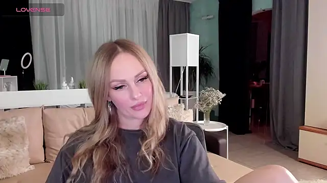 Libby Nora online show from 01/28/25, 02:42