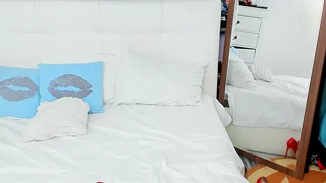 IvyHotFoxy online show from 03/06/25, 11:36