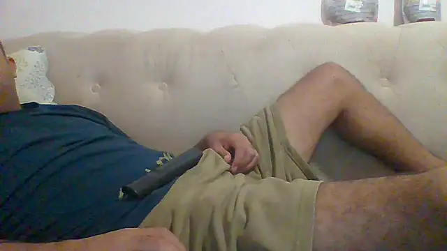 Snapshot of egyman2017 chatting on 12/15/25, 08:13 egyman2017 online show from 12/15/25, 08:13