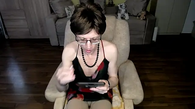 clementine online show from 04/07/26, 07:42