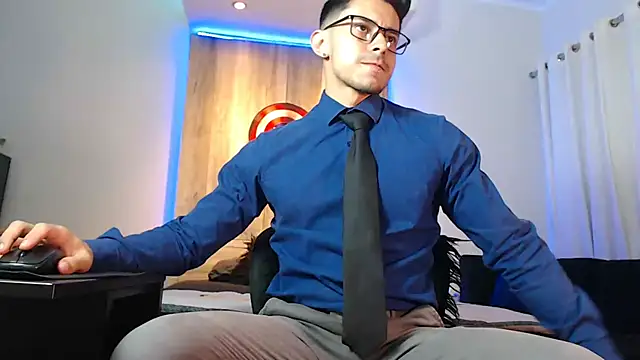 Snapshot of Andrew_4_ chatting on 12/11/24, 06:14 Andrew 4 online show from 12/11/24, 06:14