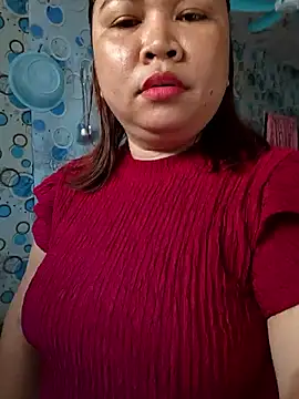 XXLorie 02 online show from 04/18/26, 11:38
