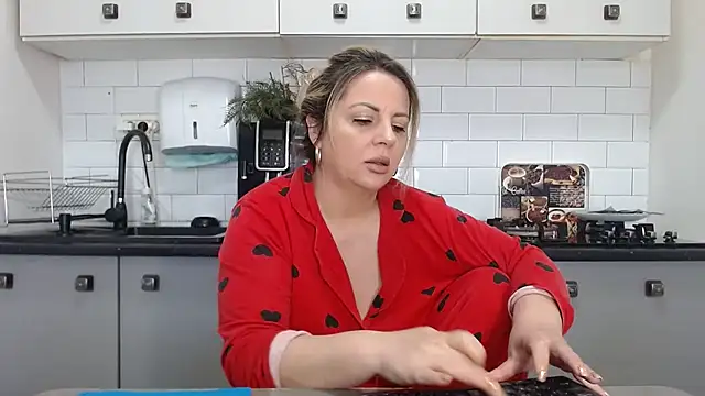 erikaerika online show from 01/18/25, 10:06