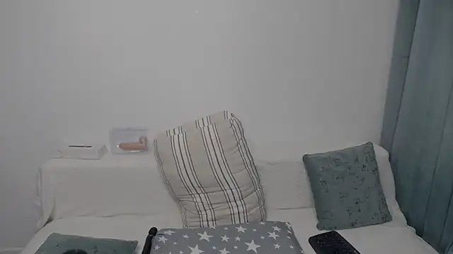 erikaerika online show from 10/04/25, 03:37