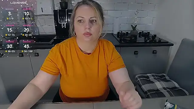 Snapshot of erikaerika chatting on 02/09/26, 08:18 erikaerika online show from 02/09/26, 08:18