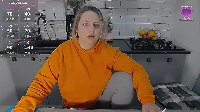 Snapshot of erikaerika chatting on 02/16/26, 12:01 erikaerika online show from 02/16/26, 12:01