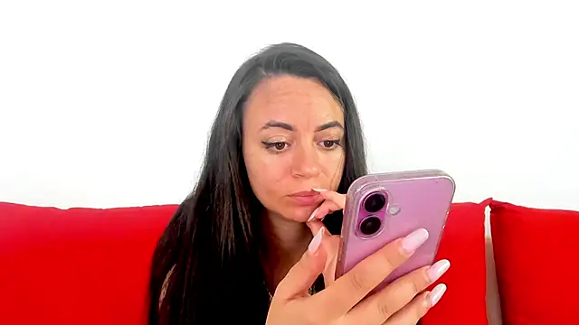Snapshot of cute_angel95 chatting on 06/18/26, 09:14 cute angel95 online show from 06/18/26, 09:14