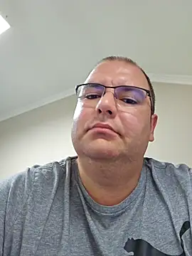 Andrew1900529 online show from 09/18/25, 10:28