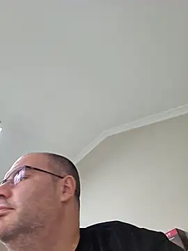 Andrew1900529 online show from 11/27/25, 08:27