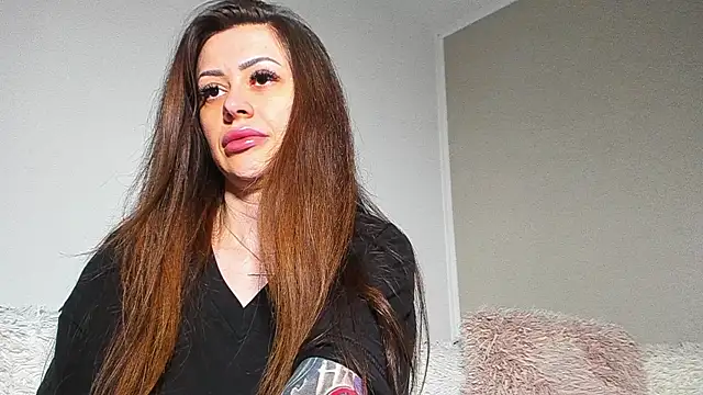 BrianaDiamondXXX online show from 05/23/26, 09:46