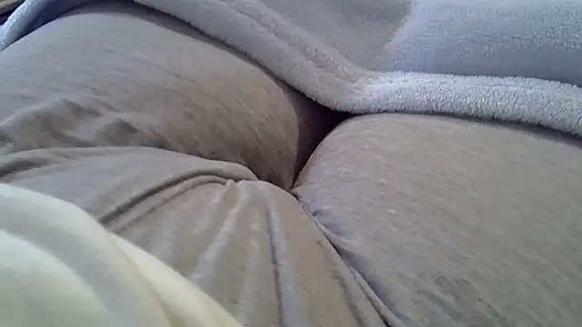 perescam online show from 10/15/25, 05:24