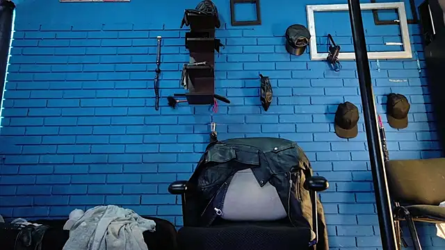 Snapshot of TheIan26 chatting on 05/16/26, 07:45 TheIan26 online show from 05/16/26, 07:45