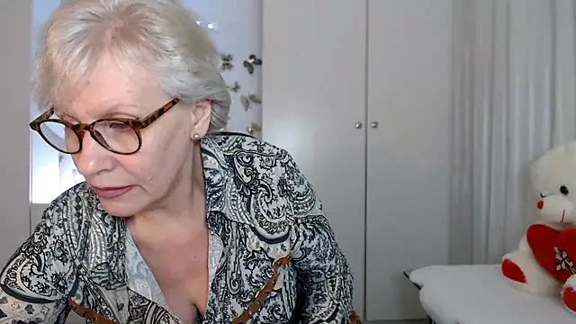 Ghertrude52 online show from 03/19/25, 04:03