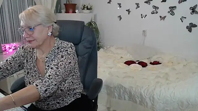 Ghertrude52 online show from 10/02/25, 03:35